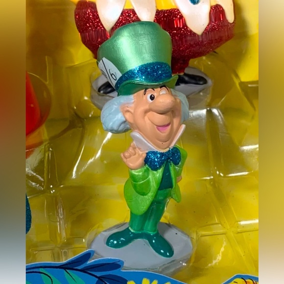 FINAL PRICE! Disney, 2010, Alice In Wonderland, Glitter Figurine Plays ent - Picture 10 of 10